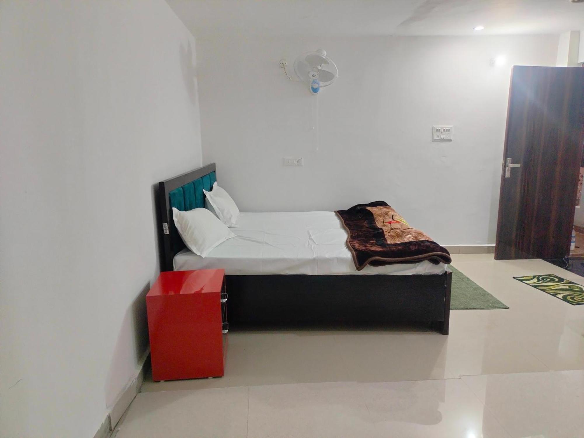 Amit Guest Innn Vrindavan Exterior photo